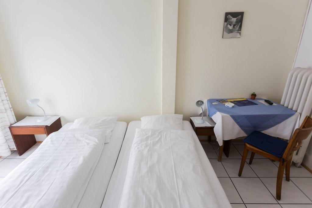 Stadthof Budget Hotel Basel City Center Экстерьер фото
